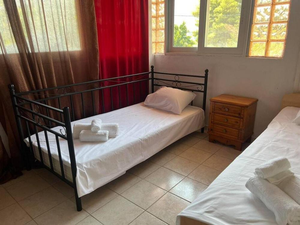 Seaside House in Psatha Room
