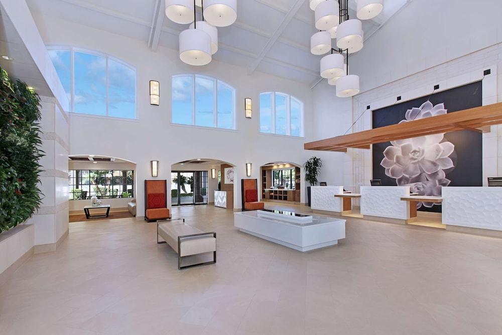 إمباسي سويتس باي هيلتون بالم ديزيرت