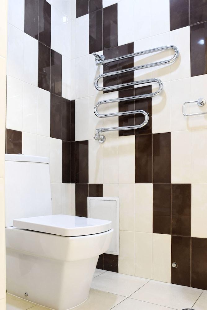 Chic 1BR Cascade Views and Near Opera Featured Image