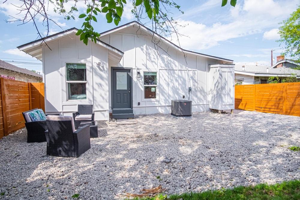 تشارمينج 1 ند ر/81ر او كلوسي تو فيبرانت داون تاون المنطقة الخارجية