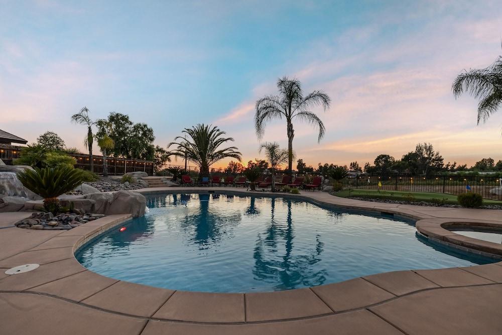 Chardonnay Charm by Avantstay Luxe Group Retreat w Pool Mins to Wineries Room