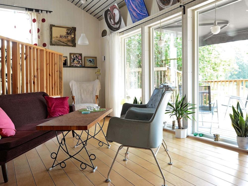 هوليداي هوم إن رياسباي داخلي