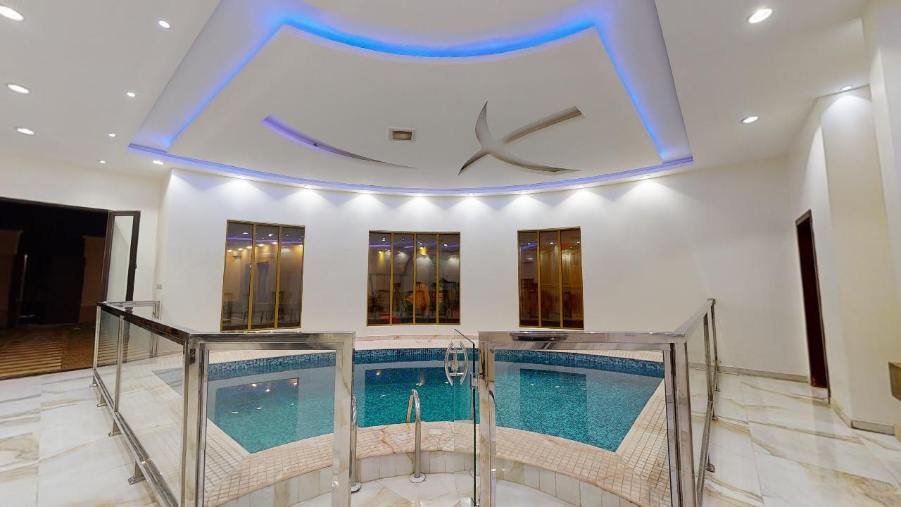Comfy Chalet with Pool | 941