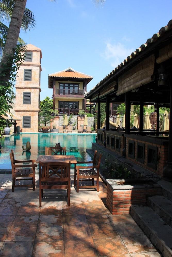 Lotus Village Resort Mui Ne Exterior