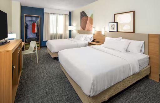 سبارك باي هيلتون إيفانسفيل إيست، إن أخرى