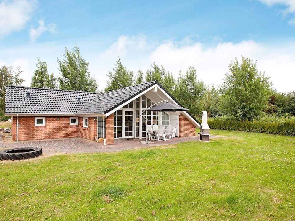 Beautiful Holiday Home in Gedser With Whirlpool