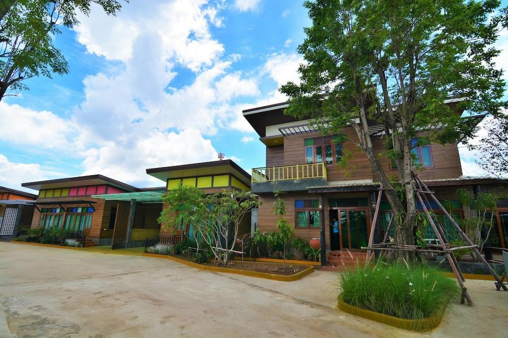 Reuan Napasorn Exterior