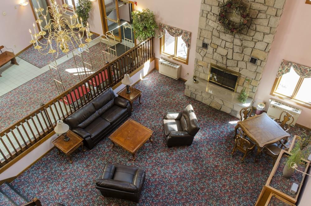 The Nordic Inn a Condominium Resort Lobby Lounge