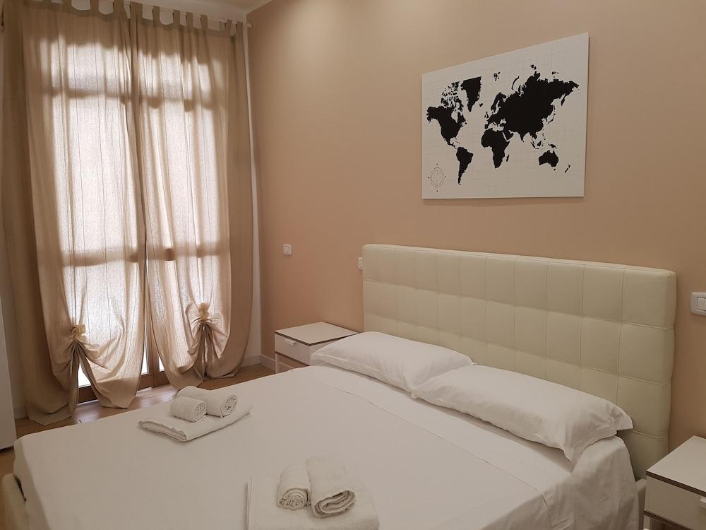 Summer Rooms
