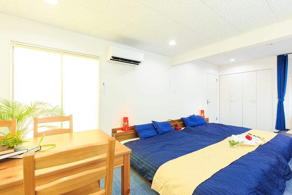 Akirado Room