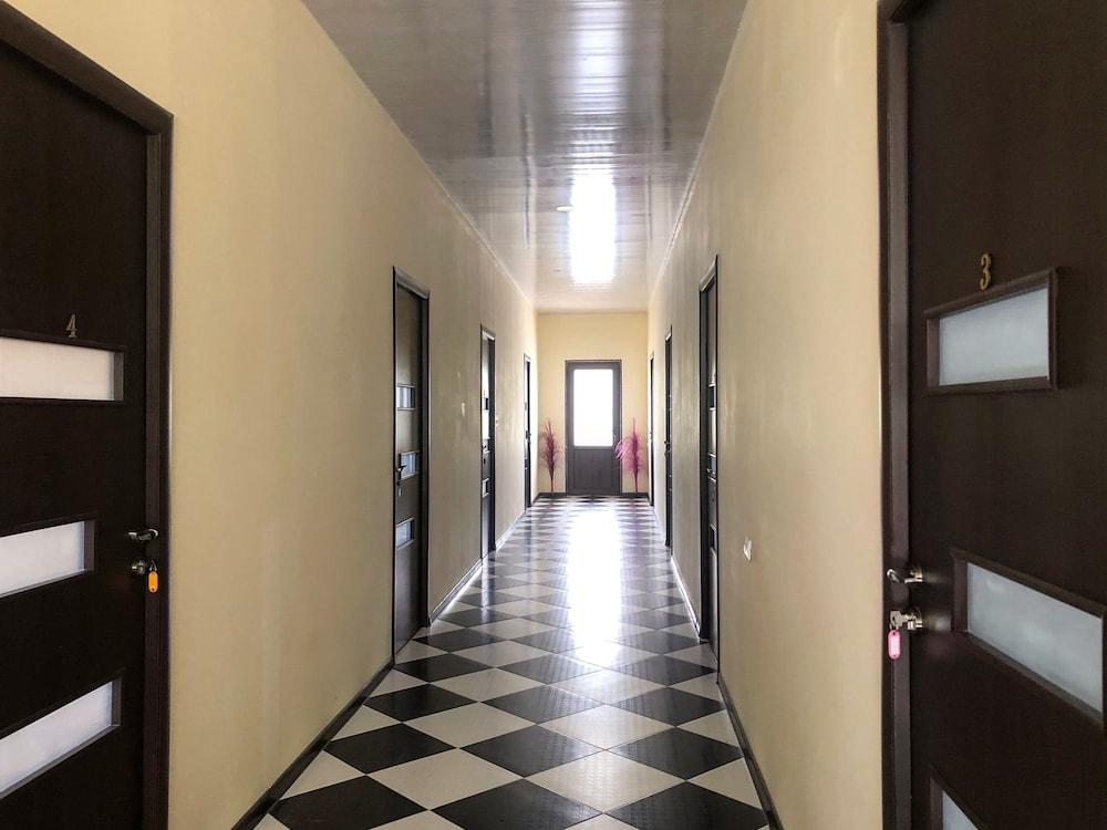 Check Inn Dilijan Interior