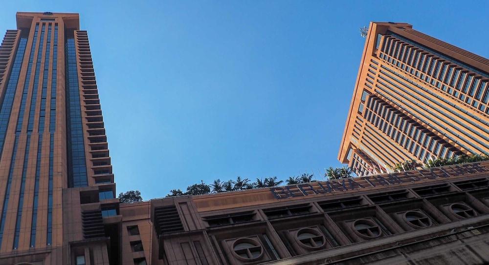 كوينز سيرفيس سويت آت تايمز سكوير الصورة الأساسية