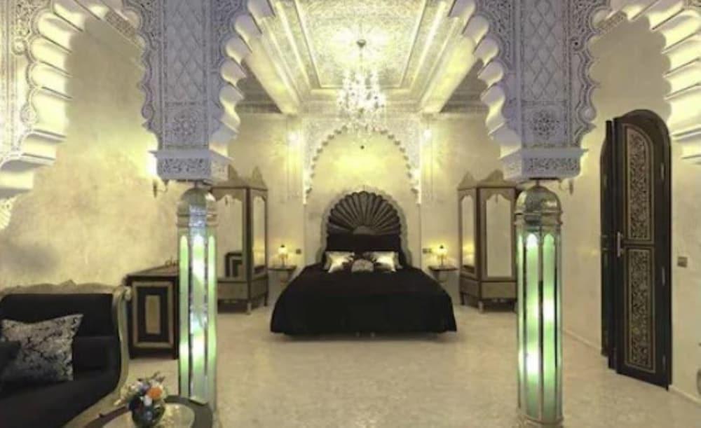 رياض ممتاز محل