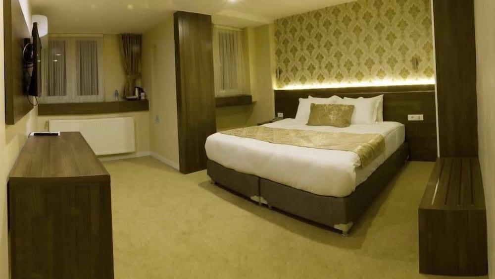 أيجورين أوتيل دينيزلي