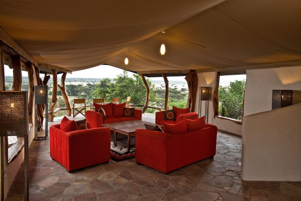 Basecamp Eagle View Lobby