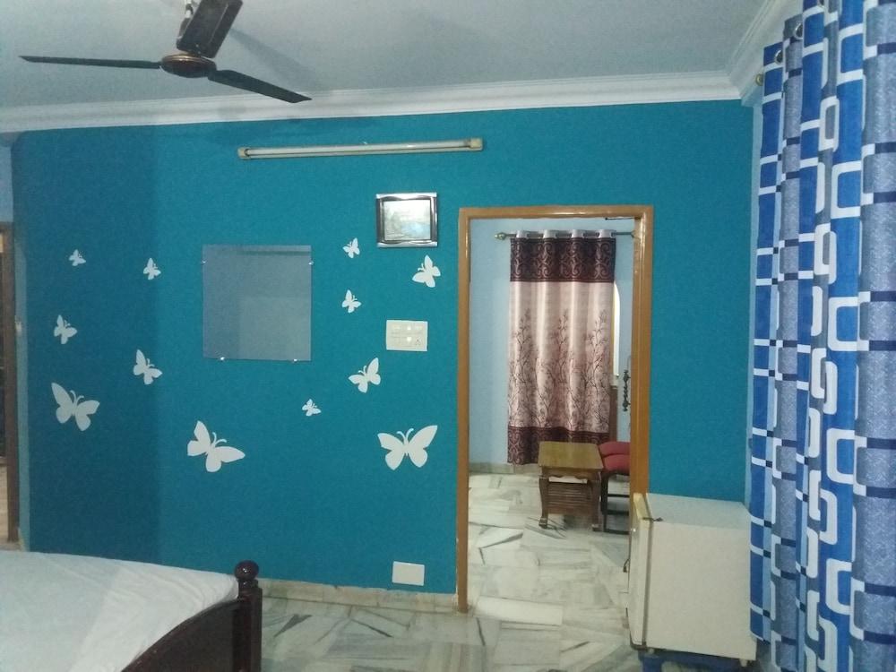 Krishnagrandinn Room