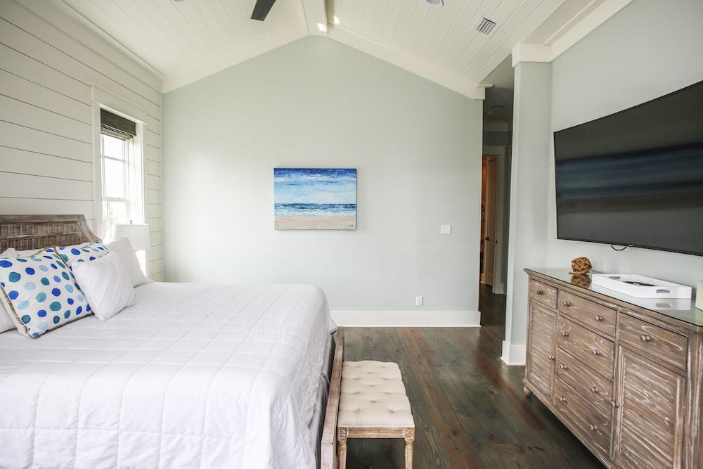 30A Beach House Pirates Smile By Panhandle Getaways Room