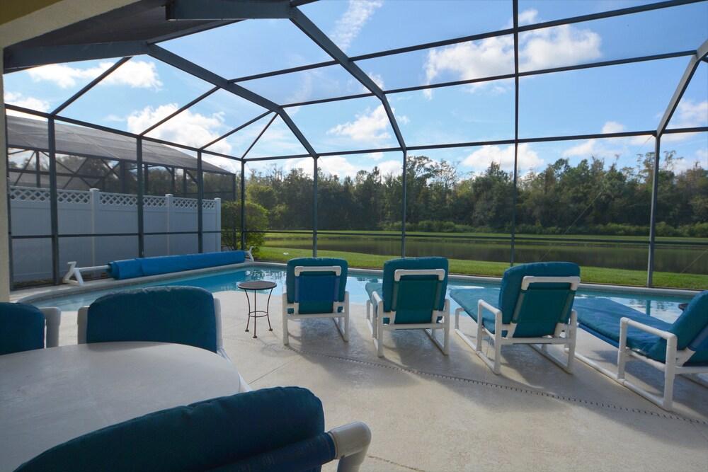 4648 5- Bdrm'slake Views Facing Poolwater View Featured Image
