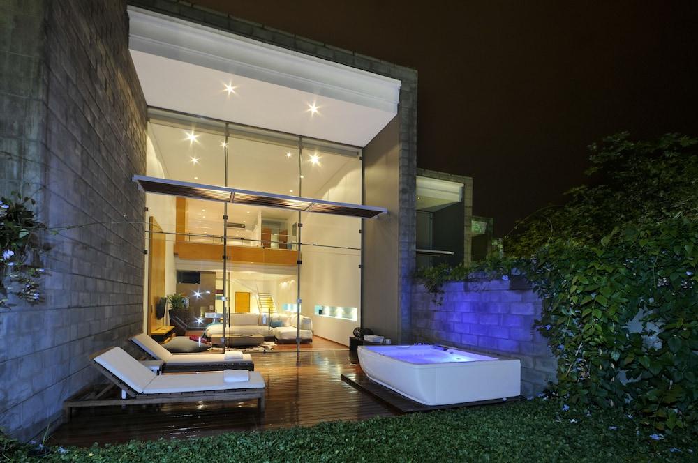 أكواسانتا لوفتس هوتل الصورة الأساسية