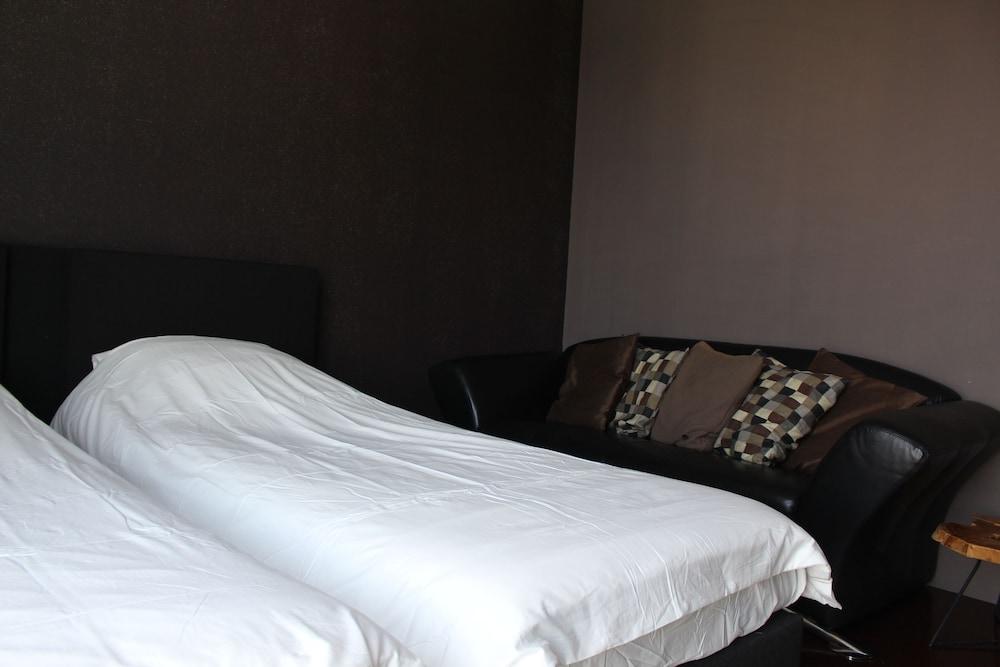 MyCityLofts - Calypso Room