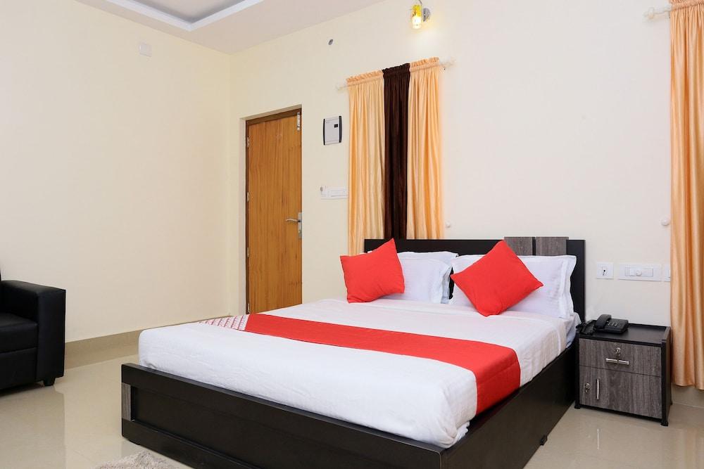OYO 22281 Reem Residency