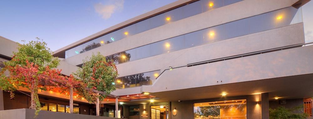 تاونهاوس هوتل