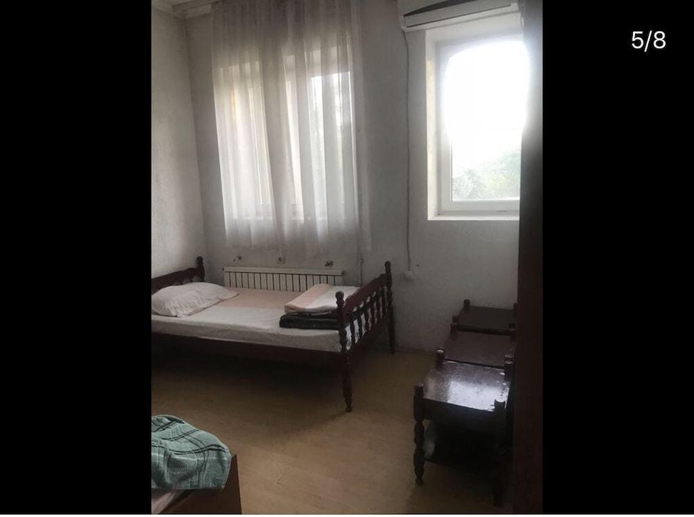 Lovec Room