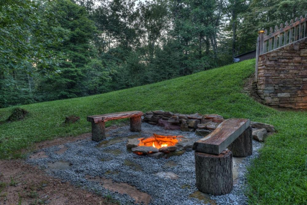 سميلينج جوت باي إسكايب تو بلو ريدج المنطقة المحيطة بالمنشأة