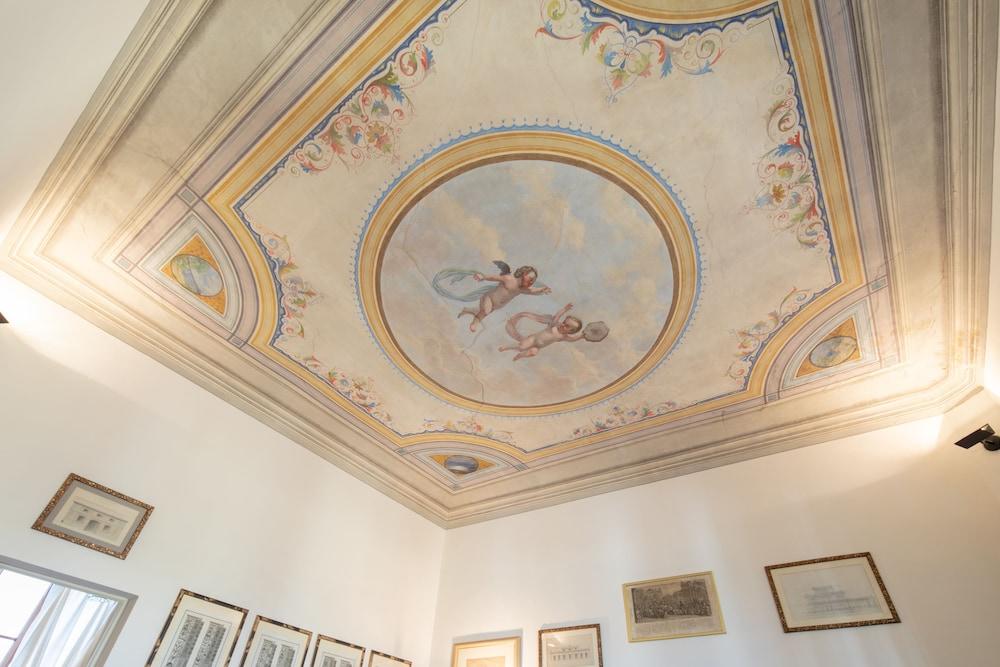Montebello Elegant by Mmega Interior Detail