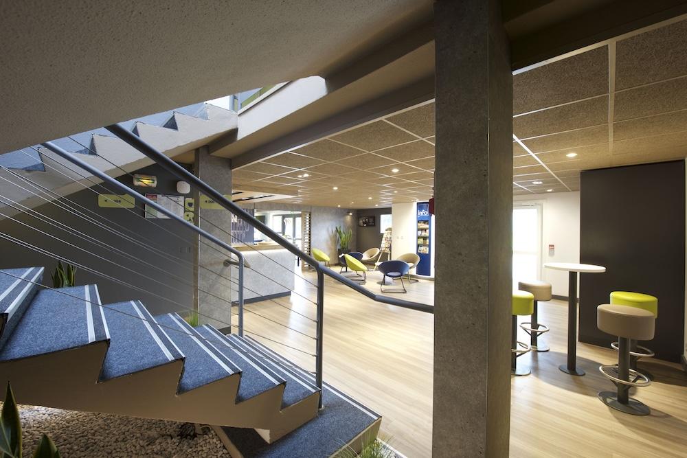 ibis Budget Pau Est Lobby