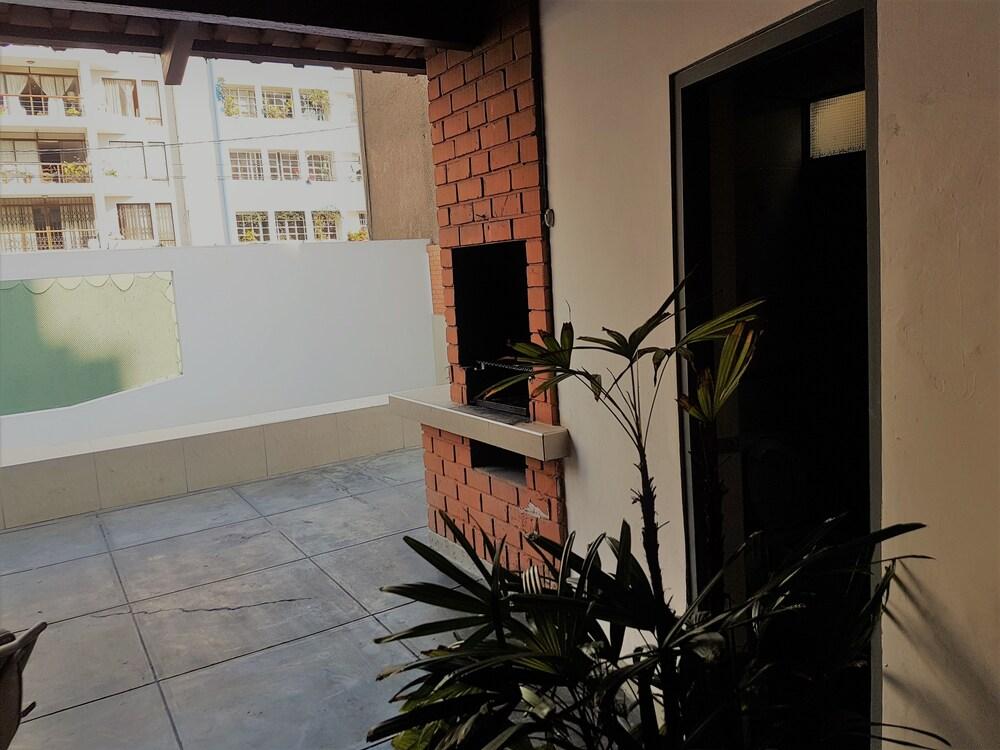 Stylish Ocean View Private Apartment BBQ/Picnic Area