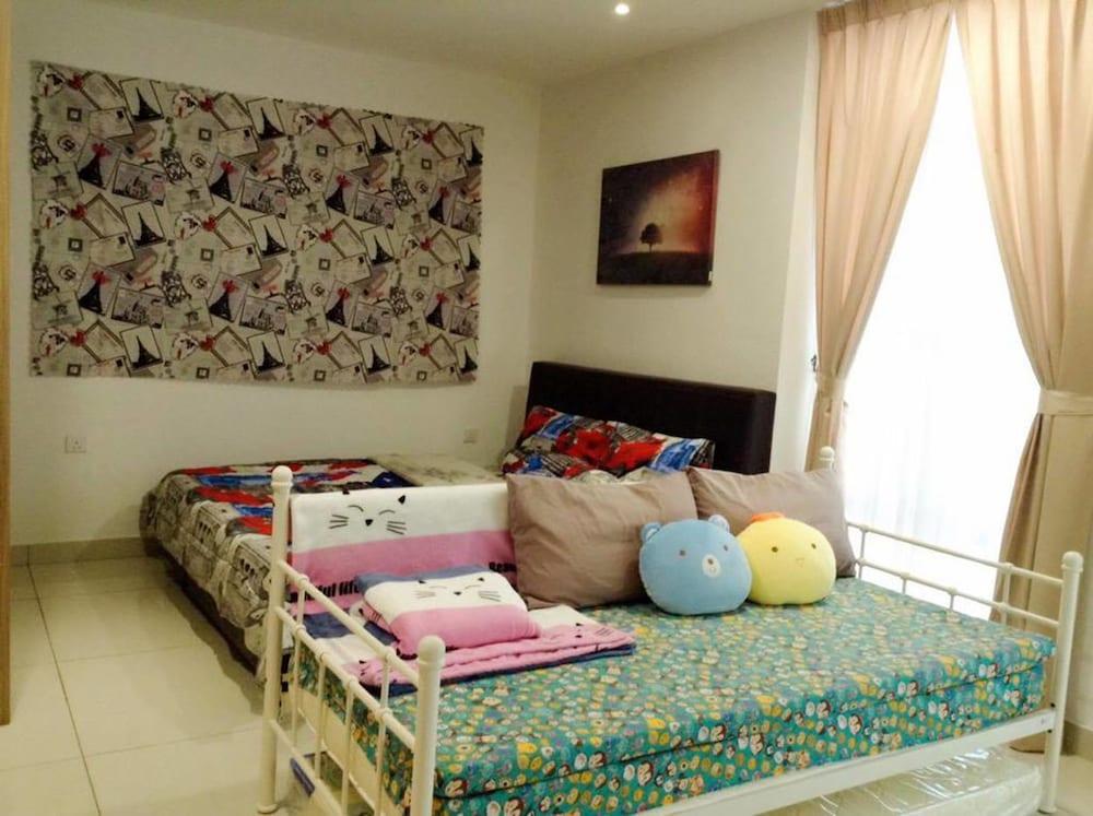 هوم ستاي إن جوهر - كيه إس إل فن ترافل هاوس غرفة