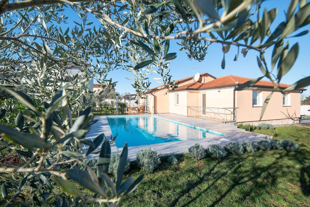 Olive & Lavender villa with pool Featured Image
