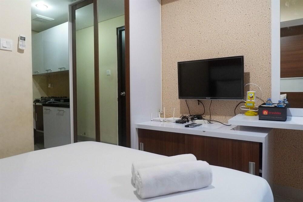 Compact Studio Room at Tamansari Papilio Apartment Room