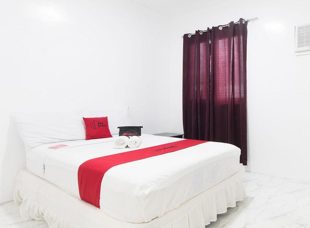 RedDoorz Plus near Tacloban Astrodome