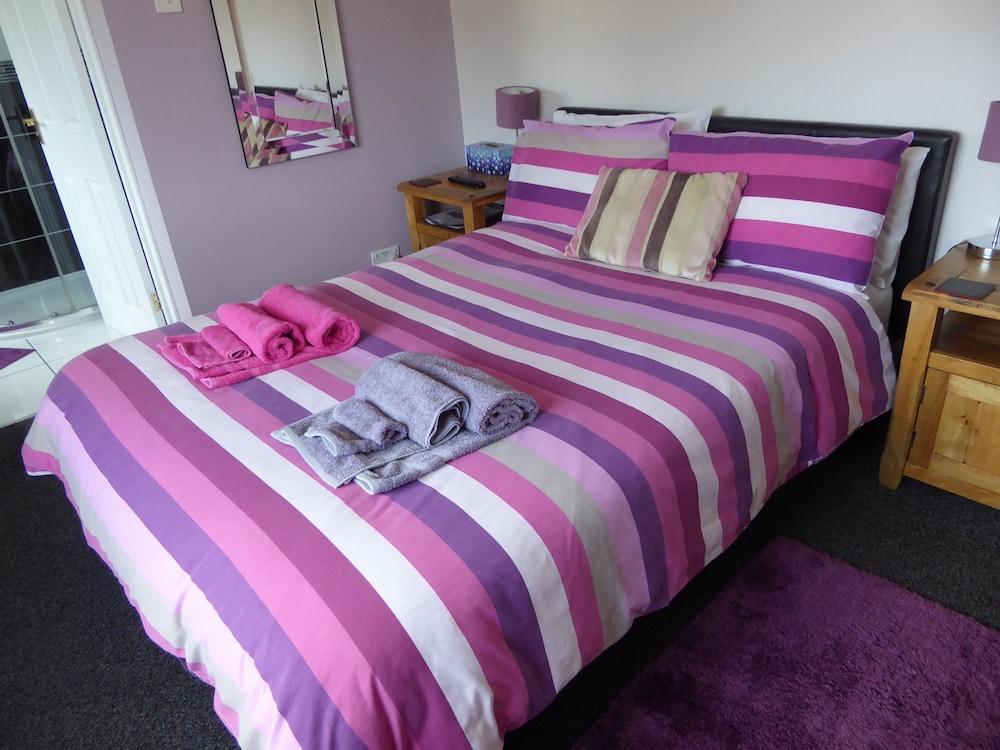 Mayfields Guest House Room