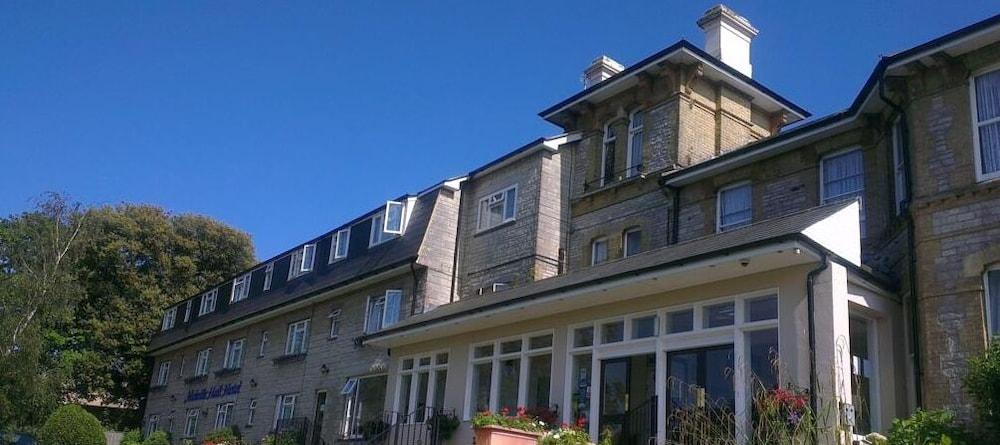 The Retreat Manor Spa Hotel
