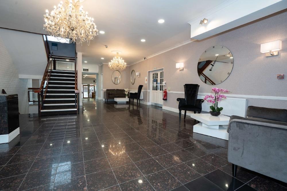 The Jephson Hotel, BW Signature Collection Lobby