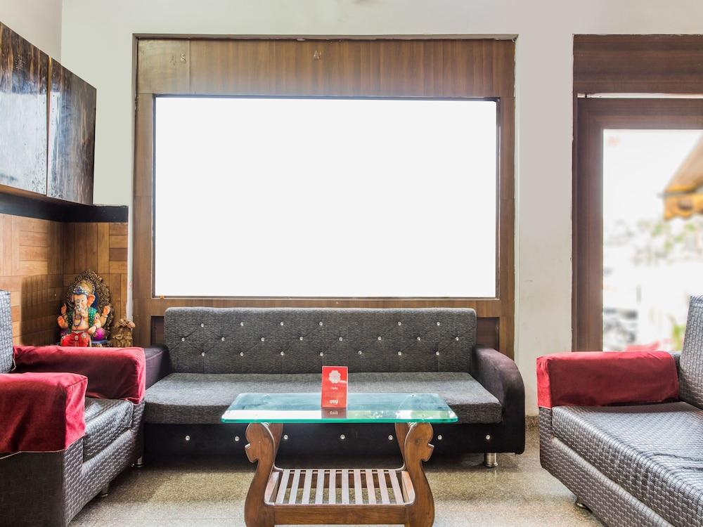 أو واي أو 15569 هوتل مانوراما بالاس منطقة الجلوس في الردهة