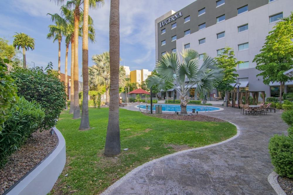 Hotel Lucerna Hermosillo Outdoor Pool