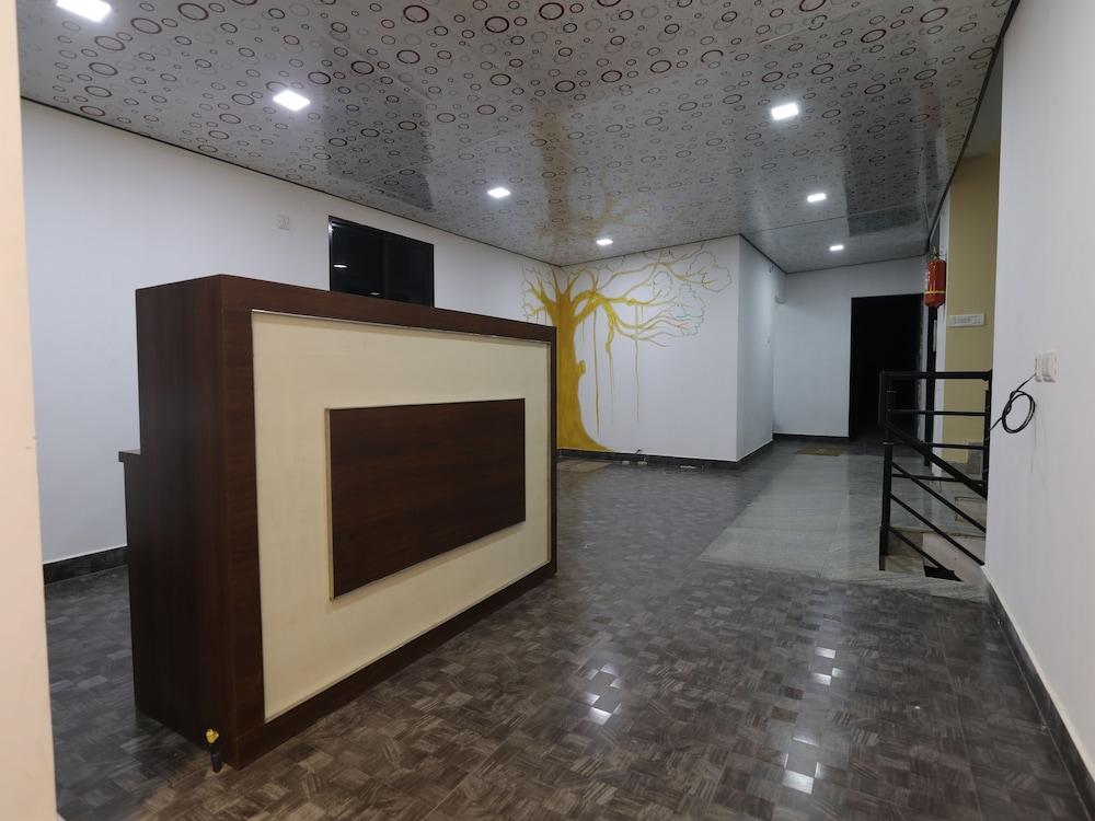 OYO 22440 Rachana Boarding And Lodging Reception