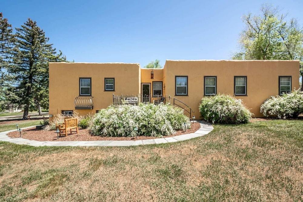 5BD Houseblocks From Broadmoor Fireplacecheyenne Canon & Gorgeous Views! Exterior