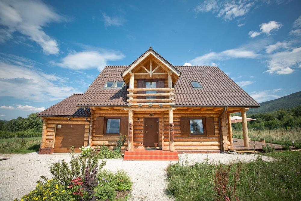 إفري سكاي كوفاري دوم زد بالي الصورة الأساسية