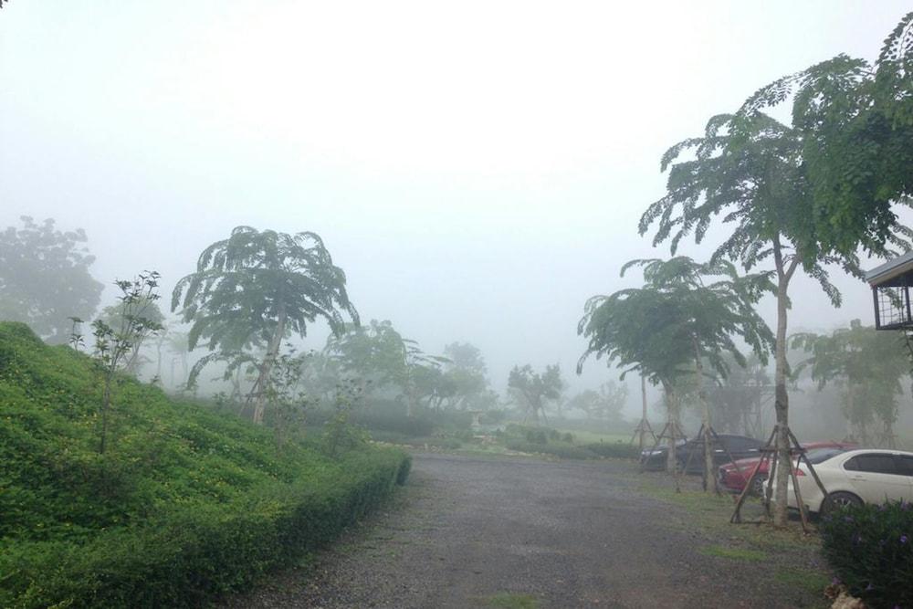 Phuwadee Resort Khao Yai Property Grounds