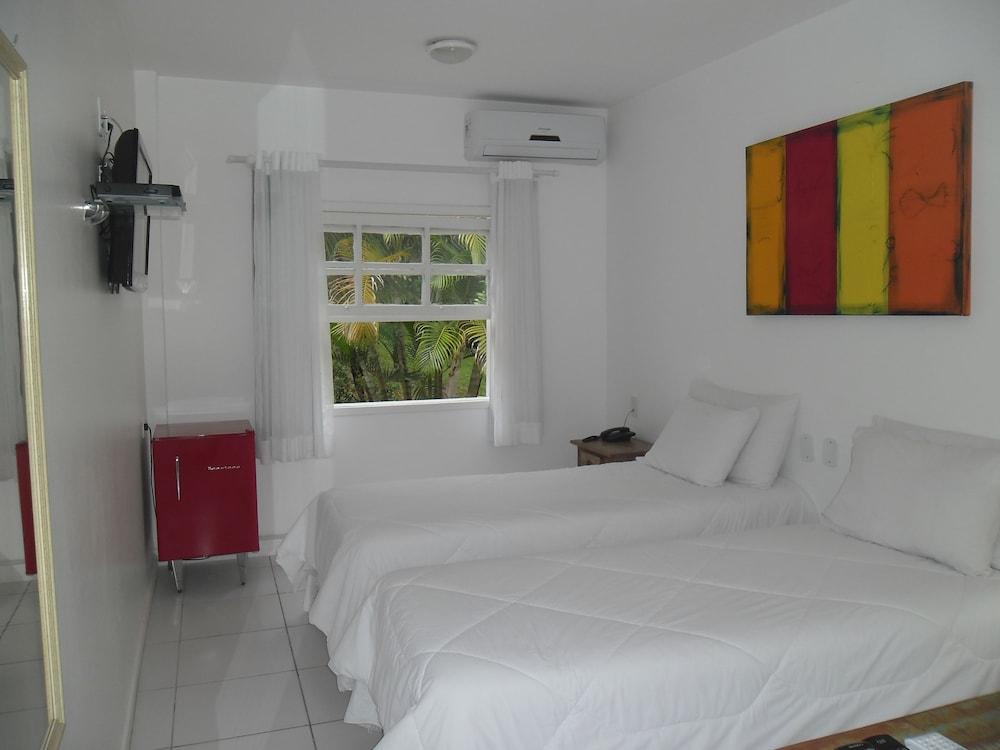 Pousada Dos Reis Room
