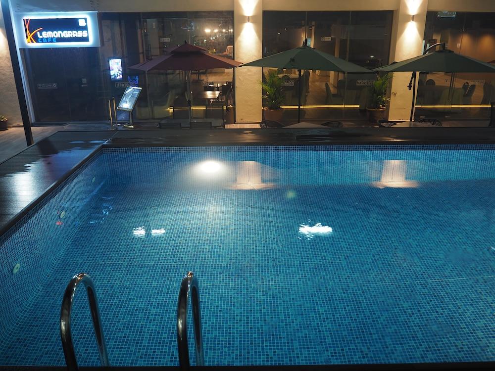 Langkasuka Express Indoor Pool
