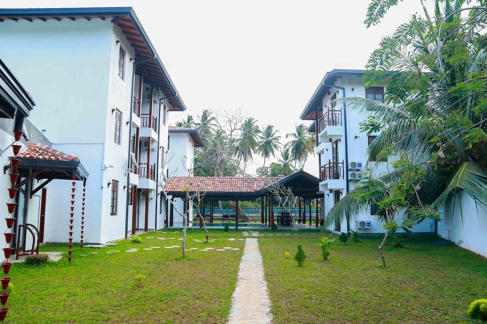 Lagoon Boutique Hotel