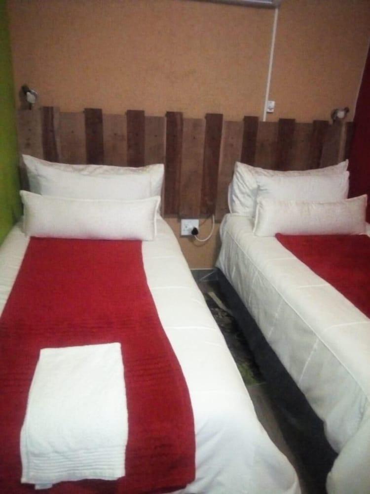 Mohalalitoe B and B Room