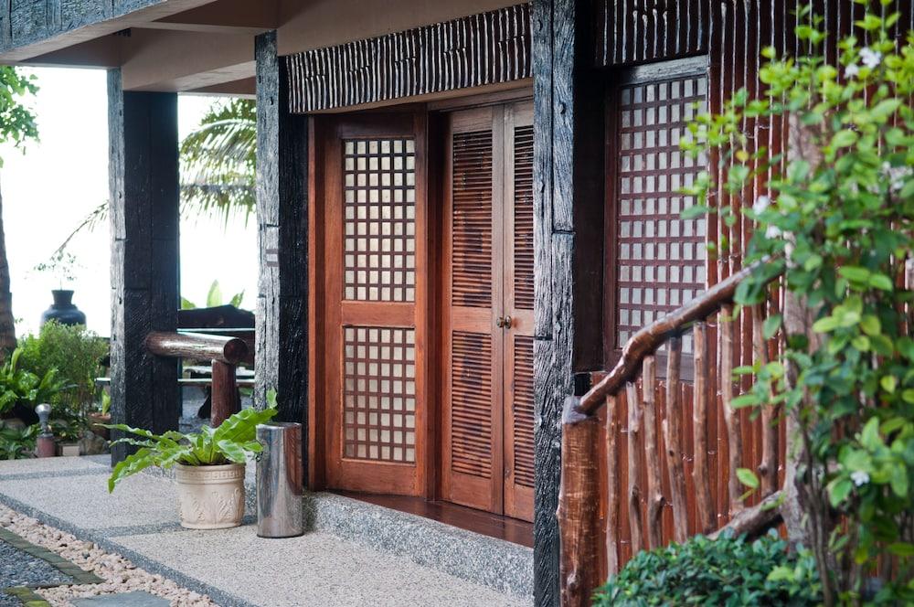 Nabulao Beach and Dive Resort Exterior