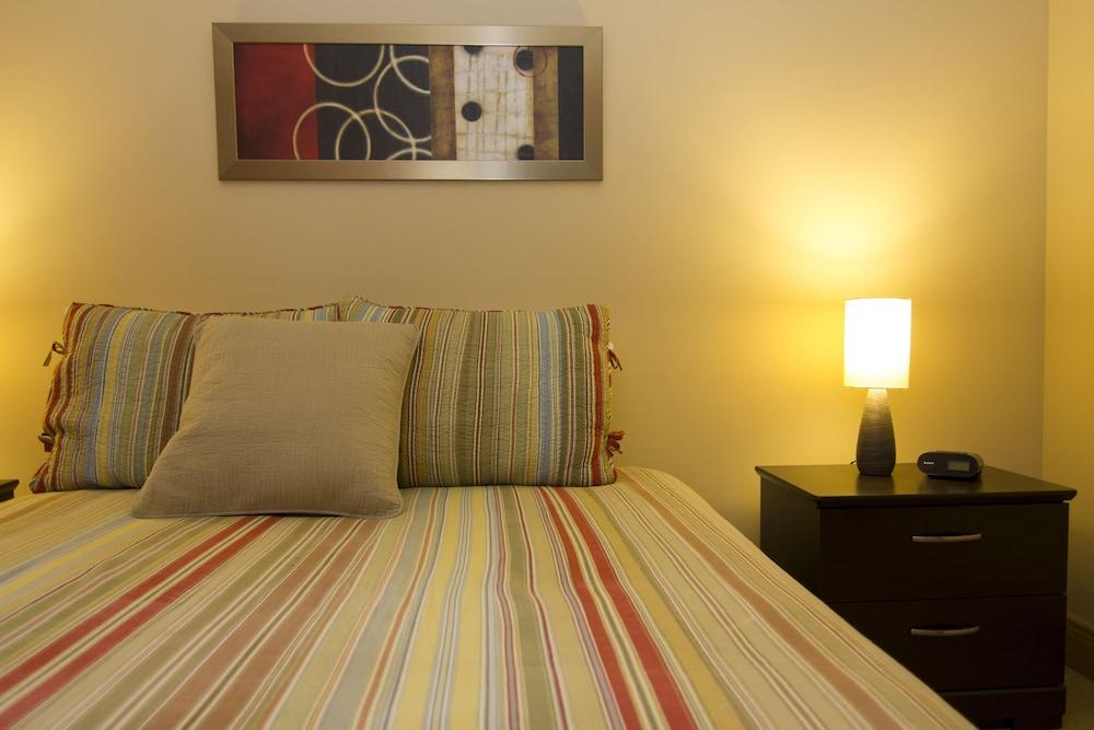 Suites de la Gare by Location ADP Tremblant Room